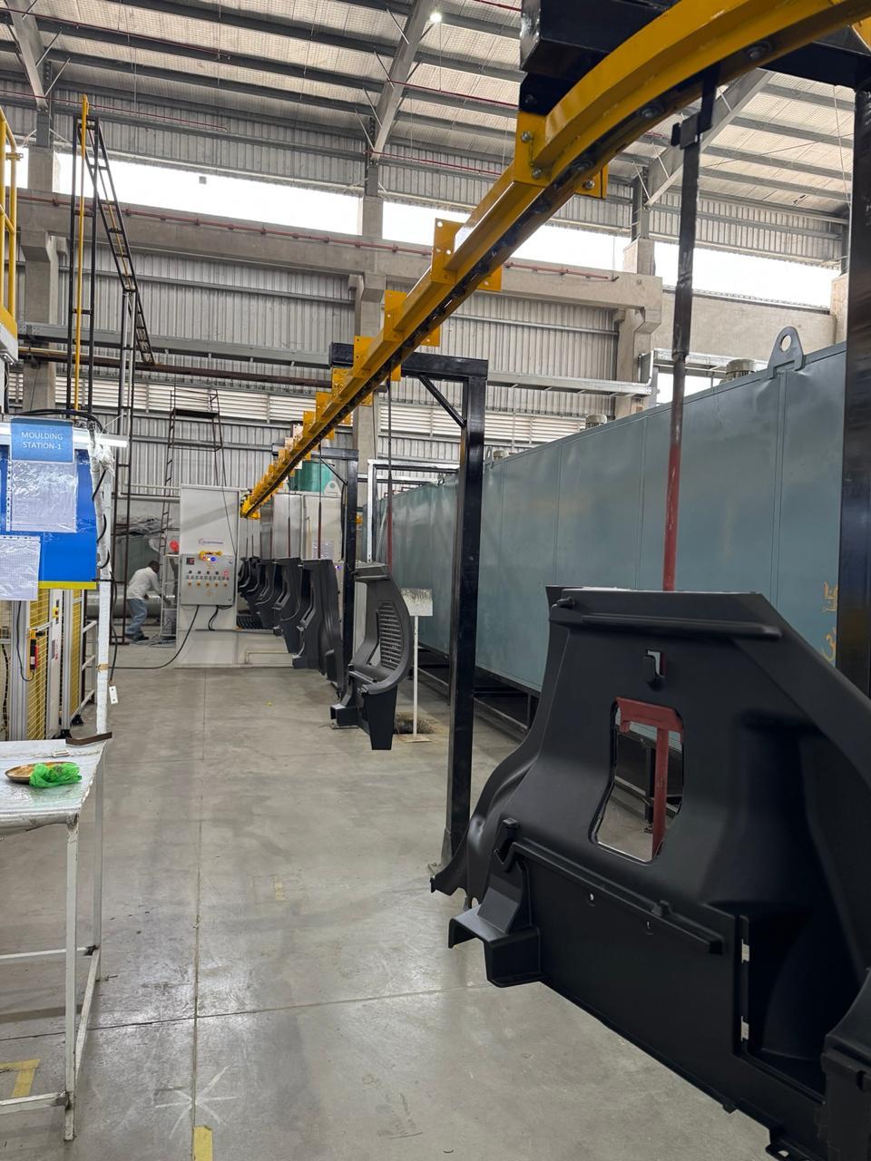 Paint Shop Line - Handling Trolleys view 4