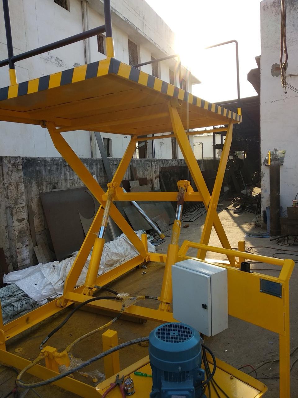 Scissor Lift - Storage & Lift Carts view 3