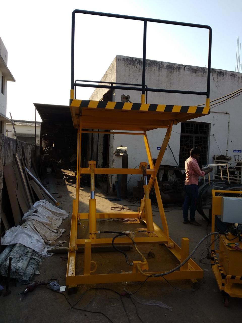 Scissor Lift - Storage & Lift Carts view 4