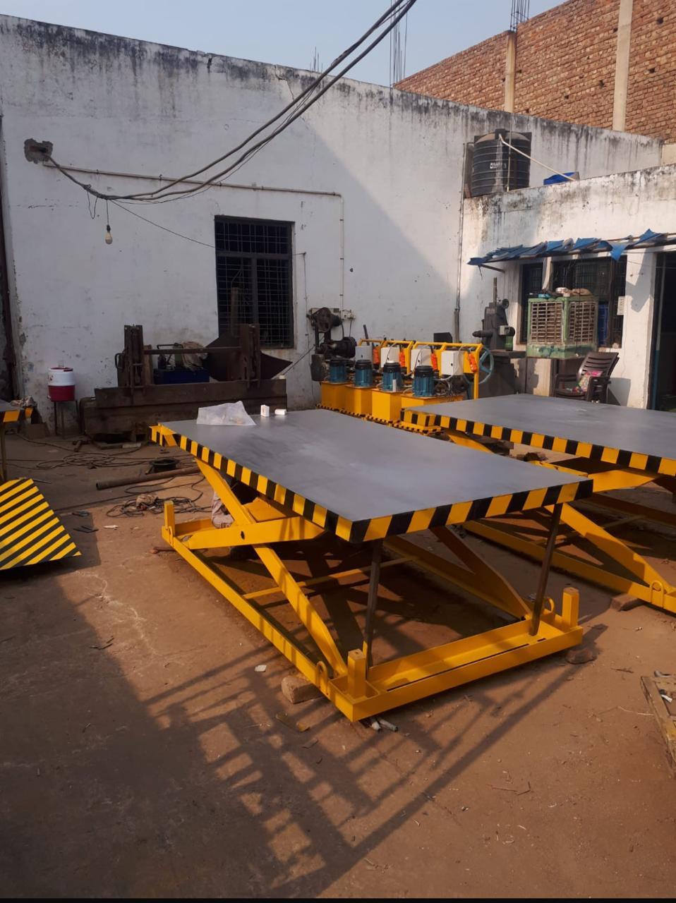 Scissor Lift - Storage & Lift Carts view 6